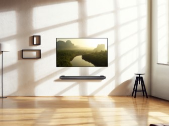 Картинка на стене: LG показала телевизоры Signature 4K OLED W