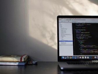 Создан язык программирования для ИИ, который значительно быстрее Python
