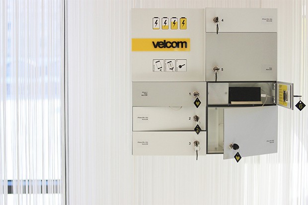 1 7 зарядить телефон в минске